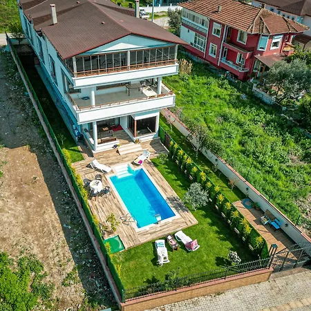 Casa Bazilika *